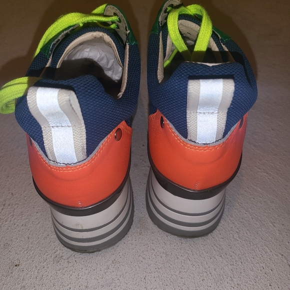 The wishbone shoes - Picture 3 of 3